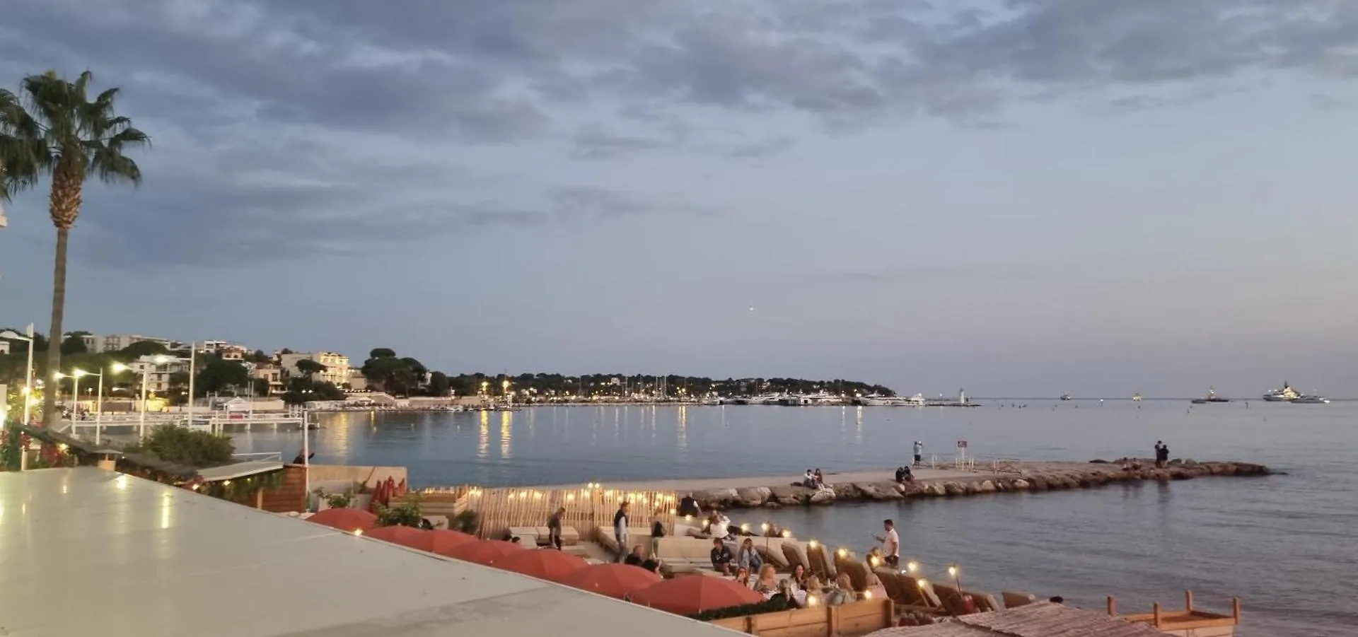 Le Cap St-Charles - Spacieux Dernier Etage - Terrasses - Climatisation - Parking Juan-les-Pins France