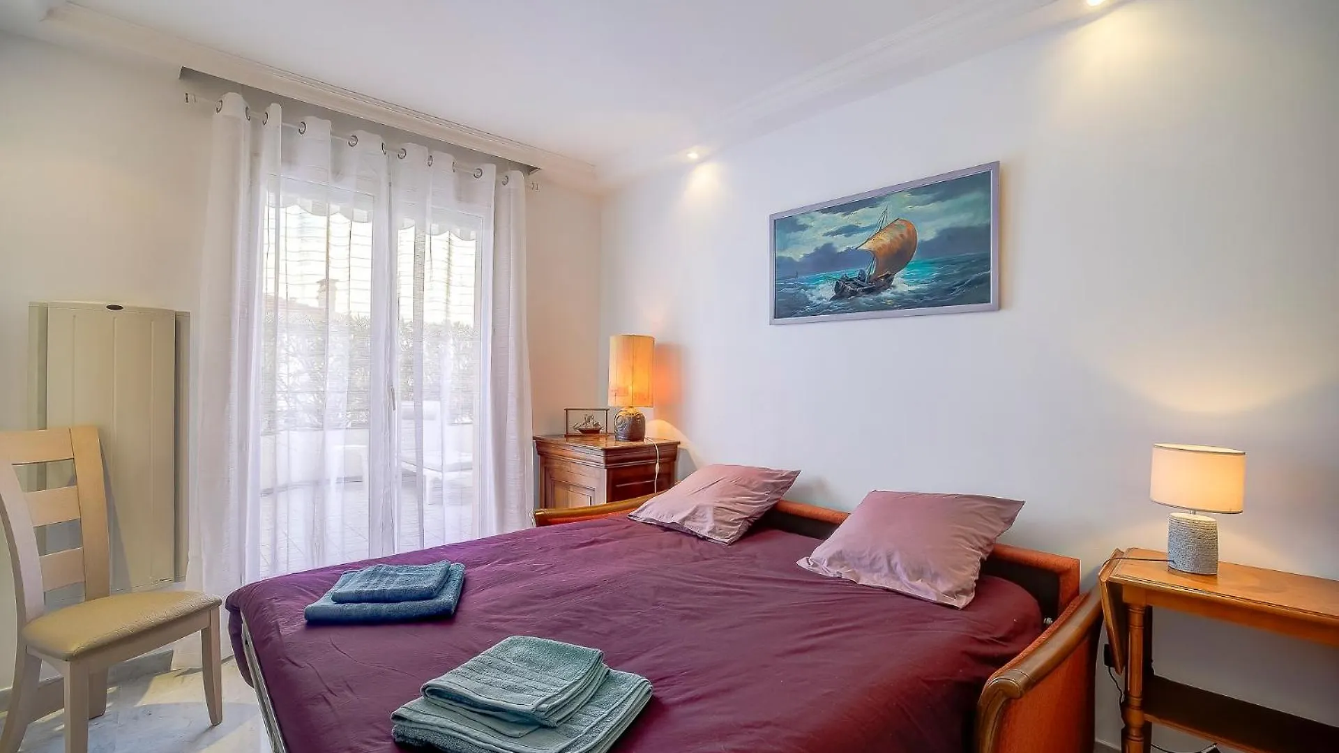 Le Cap St-Charles - Spacieux Dernier Etage - Terrasses - Climatisation - Parking Juan-les-Pins 0*,  Francie