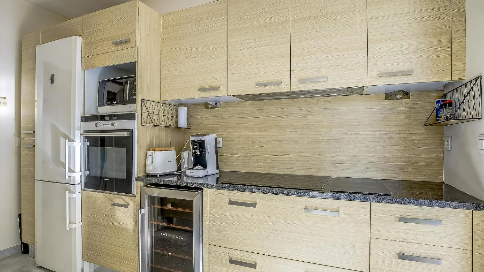 Apartment Le Cap St-Charles - Spacieux Dernier Etage - Terrasses - Climatisation - Parking Juan-les-Pins