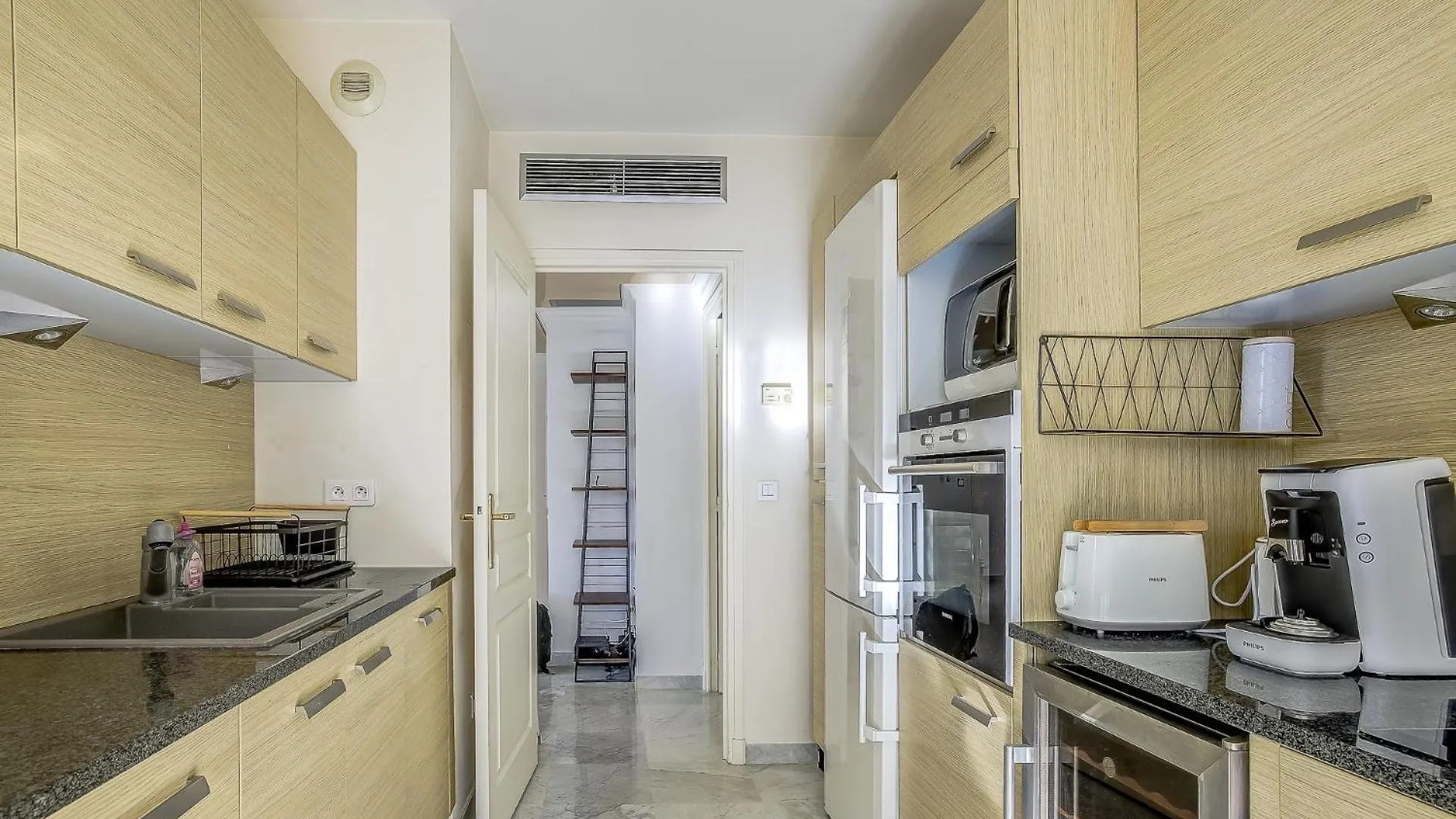 Le Cap St-Charles - Spacieux Dernier Etage - Terrasses - Climatisation - Parking Juan-les-Pins Apartment